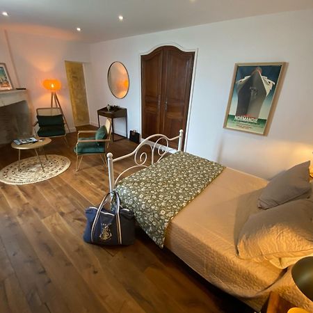 Le Prieure De Saint Pierre Bed & Breakfast Exterior photo