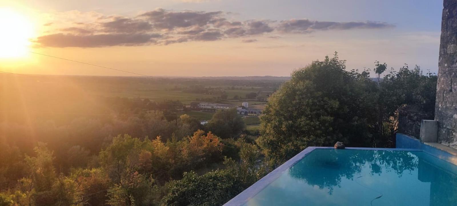Le Prieure De Saint Pierre Bed & Breakfast Exterior photo
